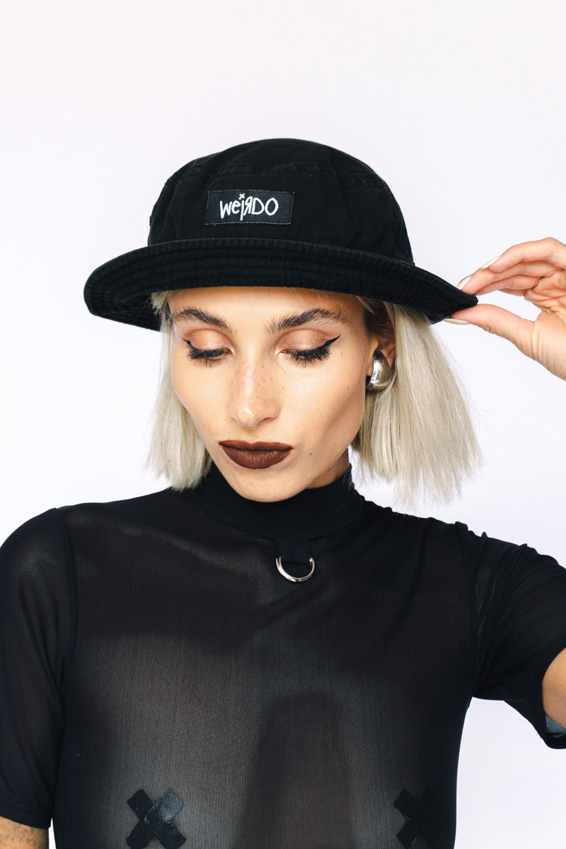 Bucket Hat Weirdo Alyona Black Circle