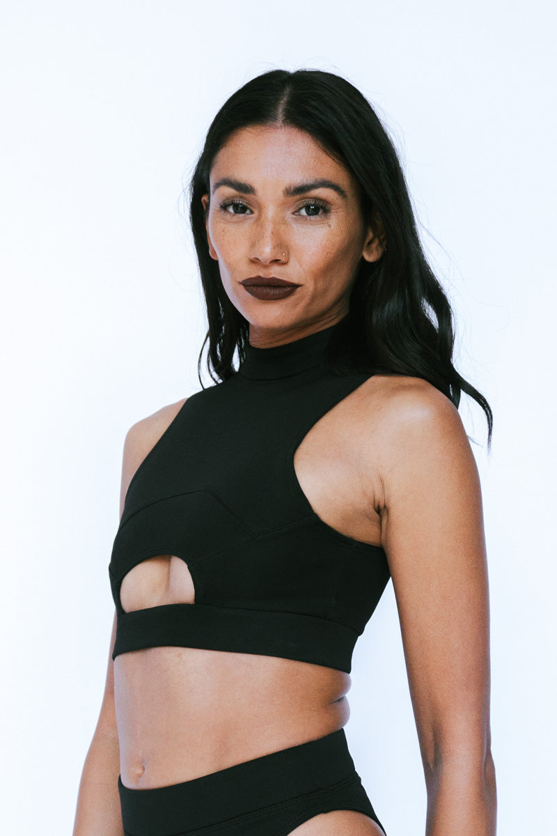 Underboob Top Gia Mel Black Circle